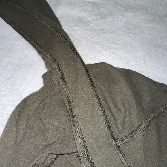 Lululemon Size 2 Align Leggings II Dark Olive Green Ankle Length GUC Pilling - Picture 4 of 10